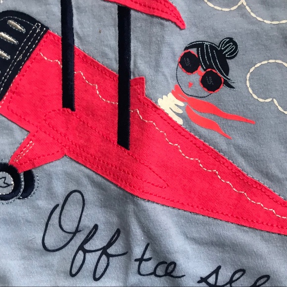 3/$25🦊NWT GAP Long sleeve T - Picture 3 of 3